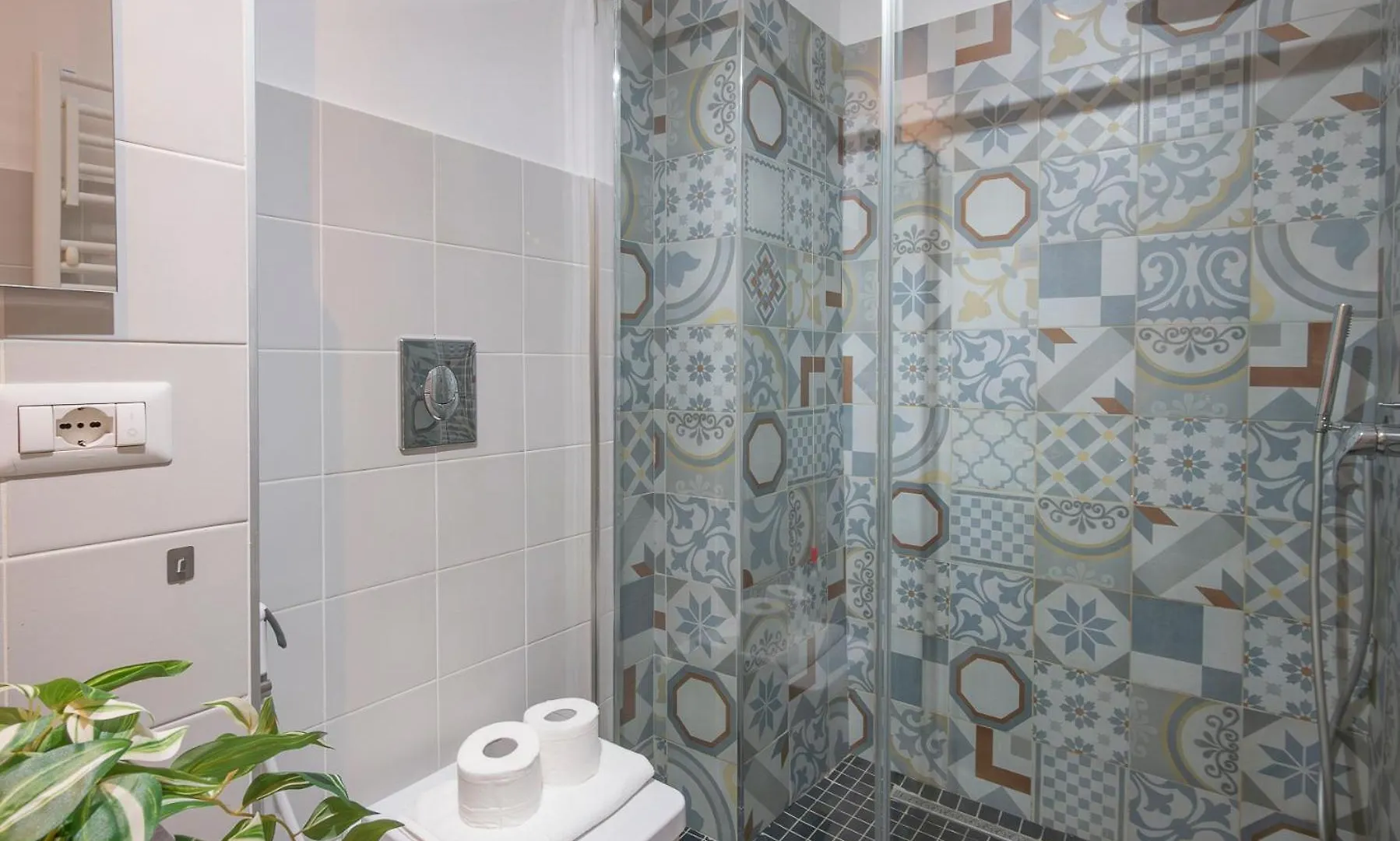 Ihost Studio - Lomellina 14A Milan Italy