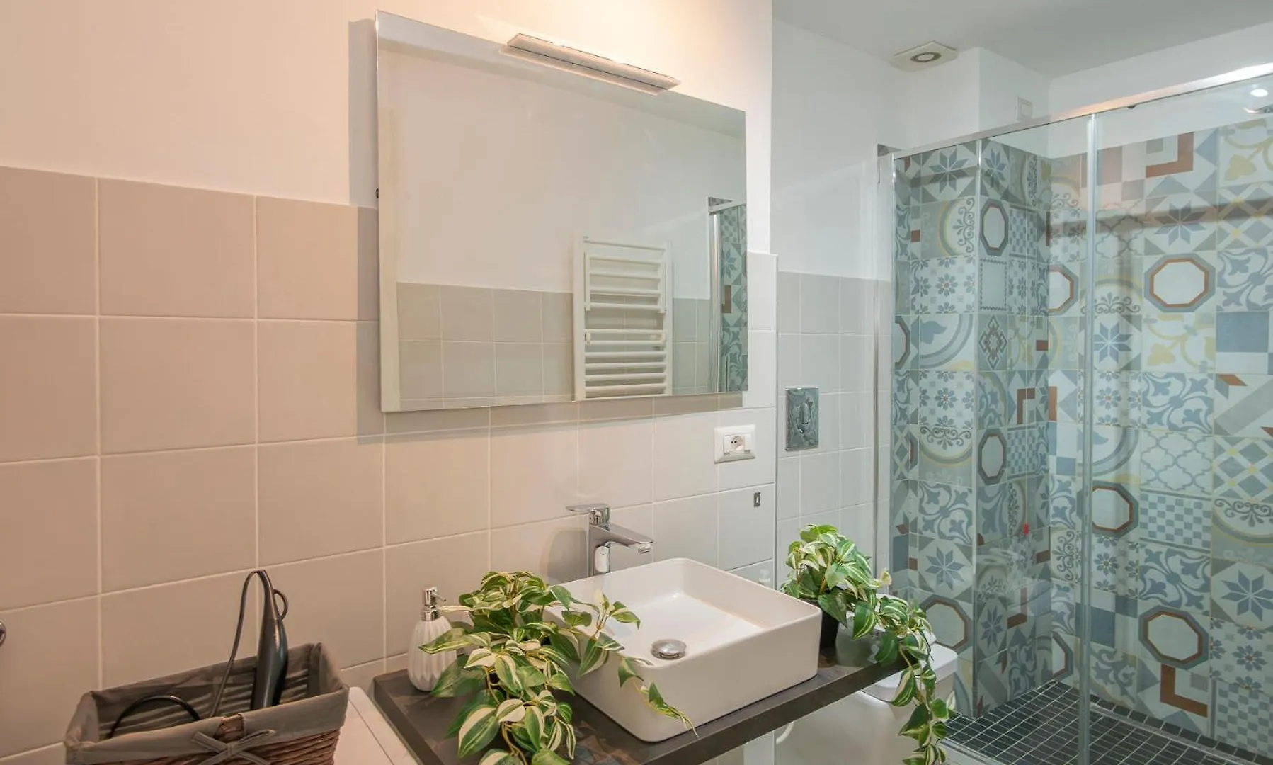 Ihost Studio - Lomellina 14A Milan 0*,