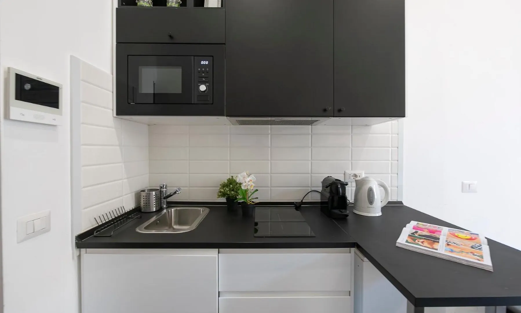 Ihost Studio - Lomellina 14A Milan