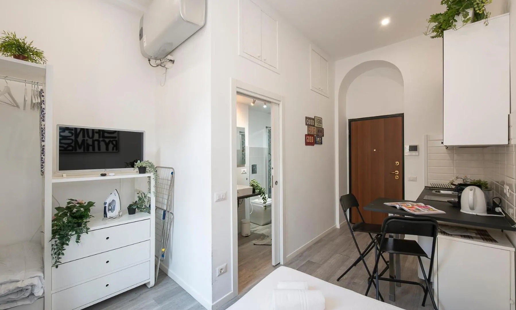 Ihost Studio - Lomellina 14A Mailand Apartment